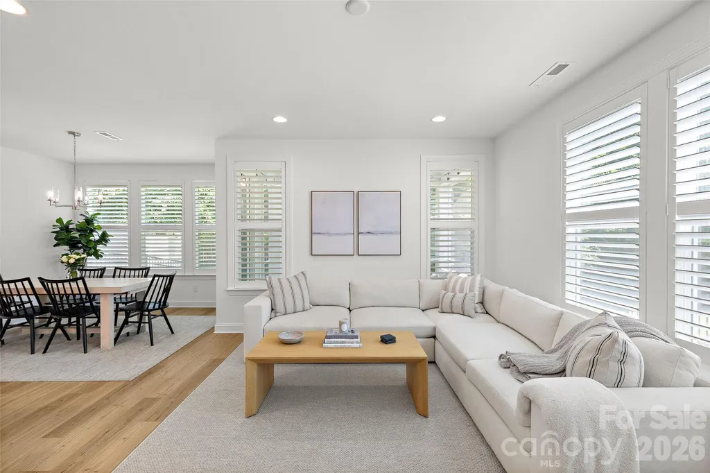 6023 Corbin Woods Court Charlotte NC 28226