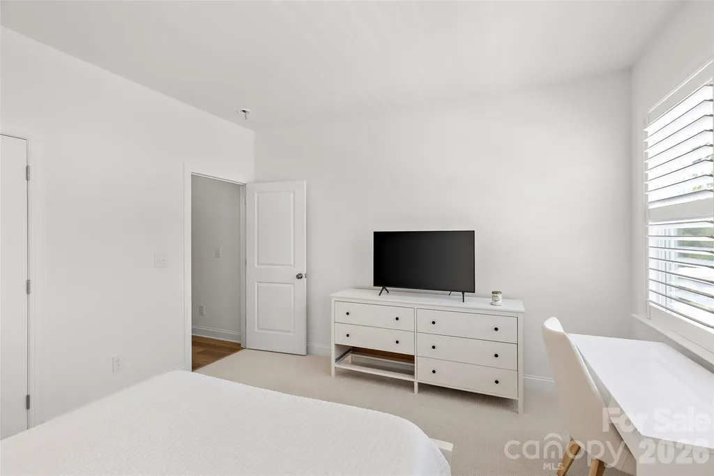 6023 Corbin Woods Court Charlotte NC 28226