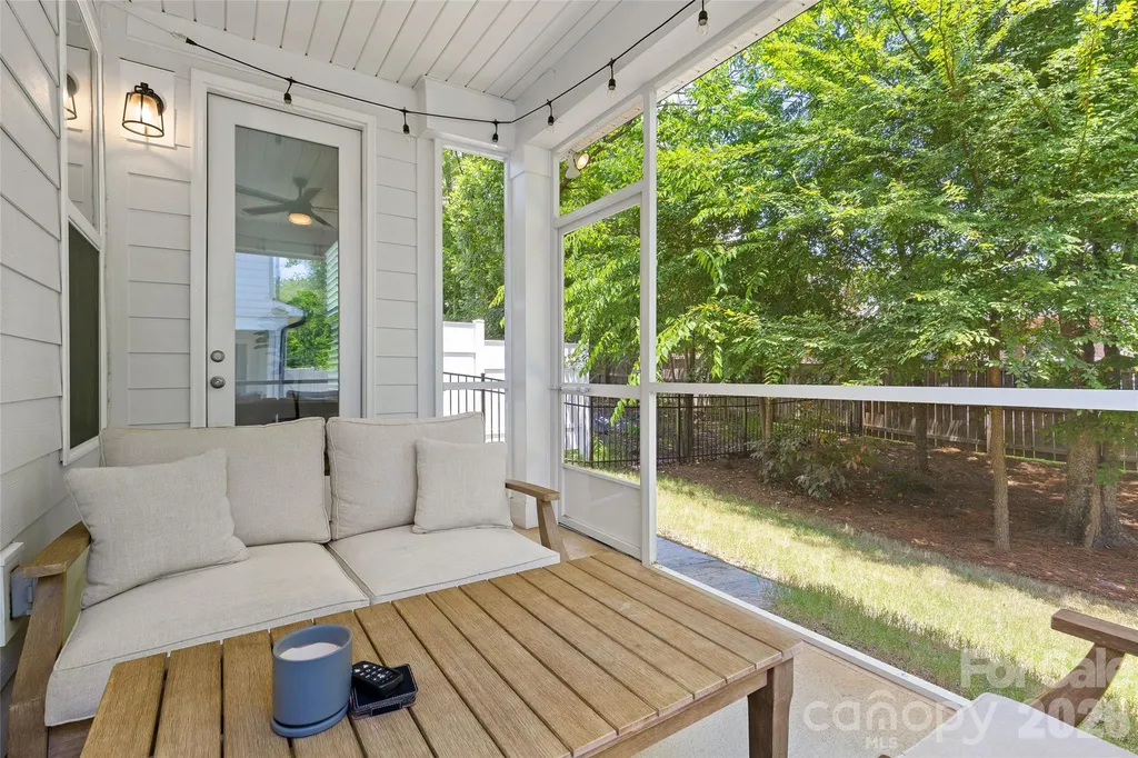 6023 Corbin Woods Court Charlotte NC 28226