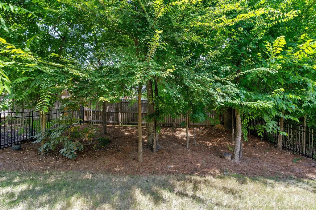 6023 Corbin Woods Court Charlotte NC 28226
