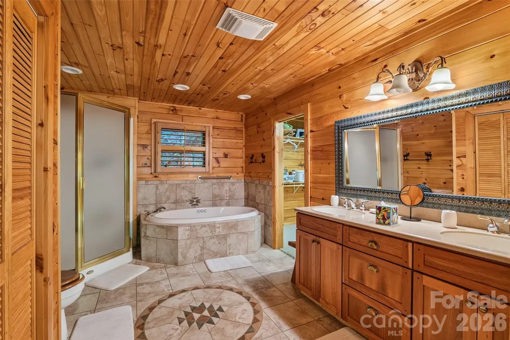 1482 Howard Moore Road Hot Springs NC 28743