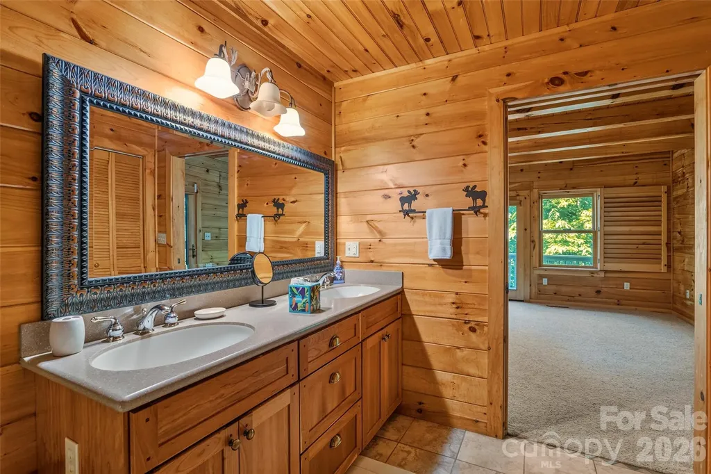 1482 Howard Moore Road Hot Springs NC 28743