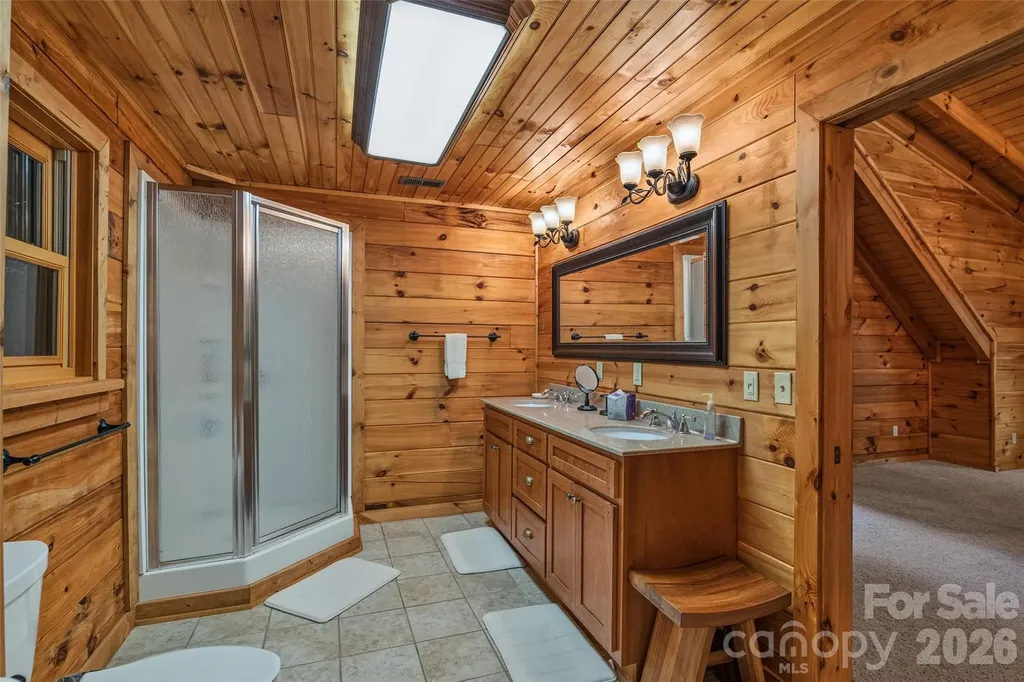 1482 Howard Moore Road Hot Springs NC 28743