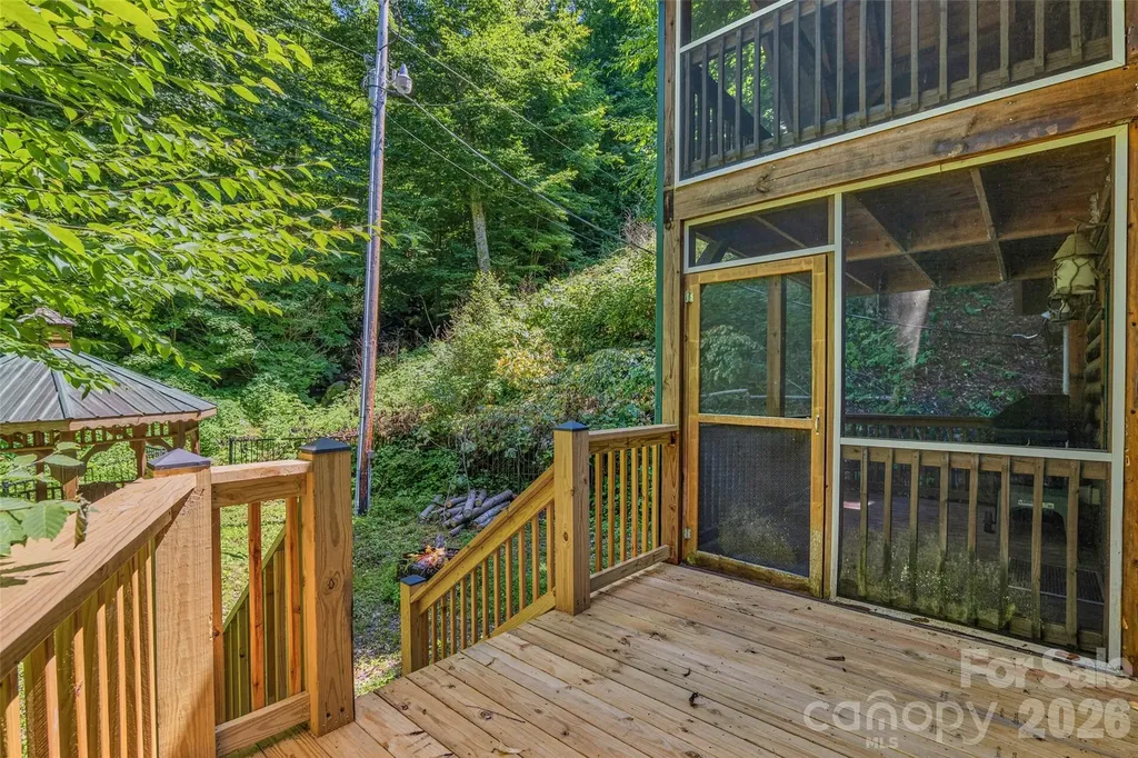 1482 Howard Moore Road Hot Springs NC 28743