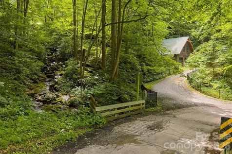1482 Howard Moore Road Hot Springs NC 28743