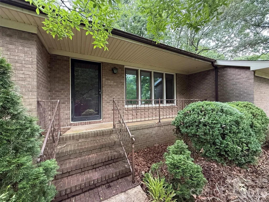 2207 Billy Street Kannapolis NC 28083
