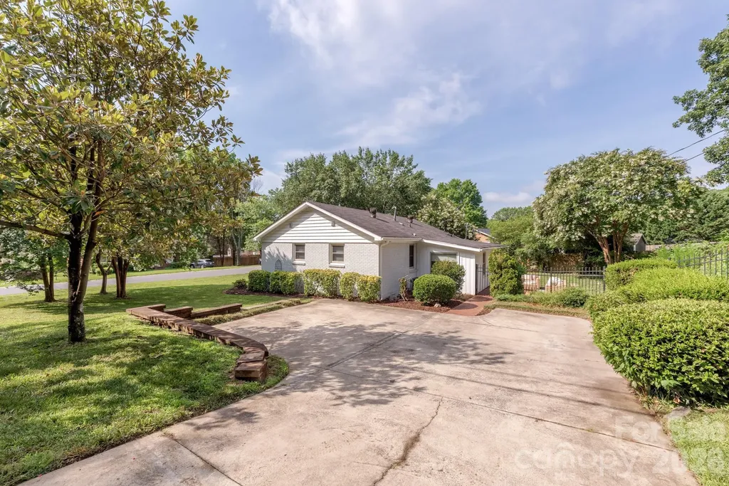 3600 Litchfield Road Charlotte NC 28211