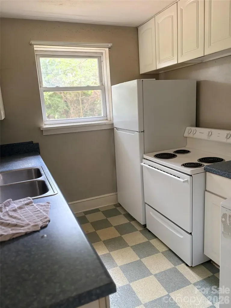 725 5th Avenue SW Hickory NC 28602