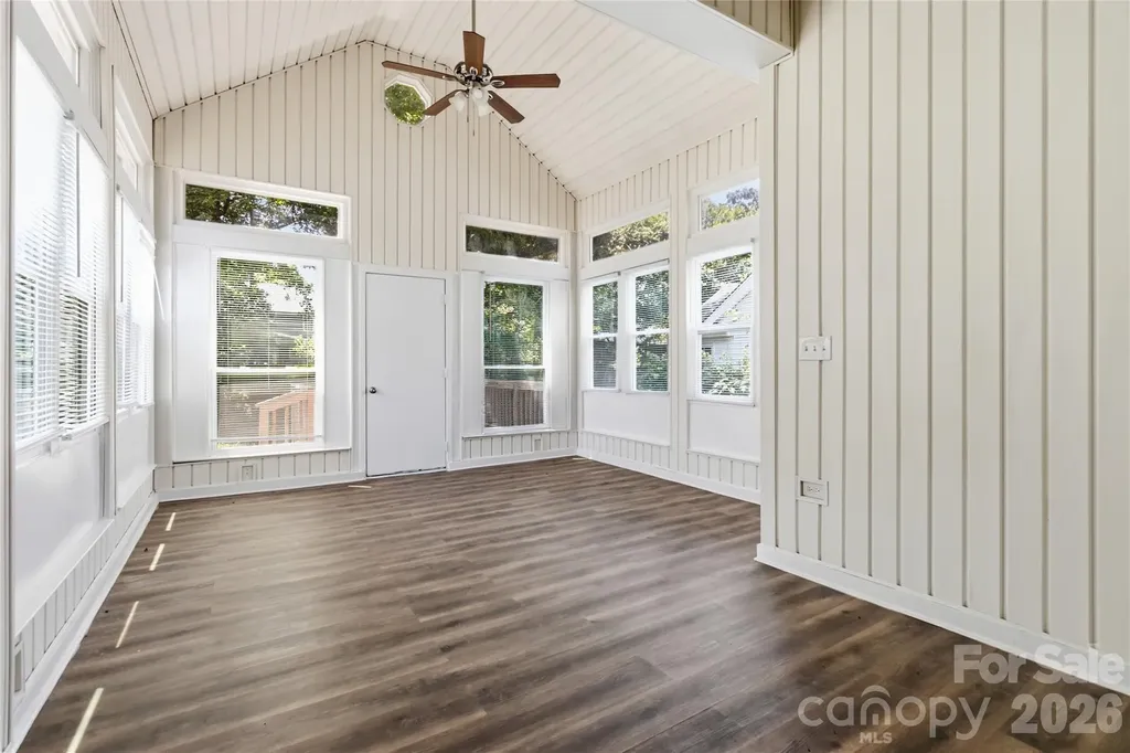 6136 Sunbridge Court Charlotte NC 28269