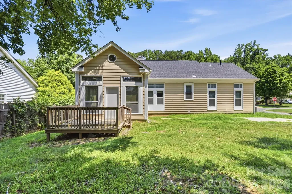 6136 Sunbridge Court Charlotte NC 28269