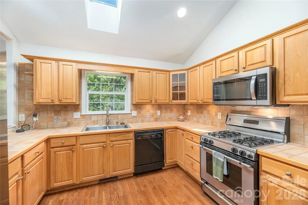 602 Hidden Springs Drive Asheville NC 28804