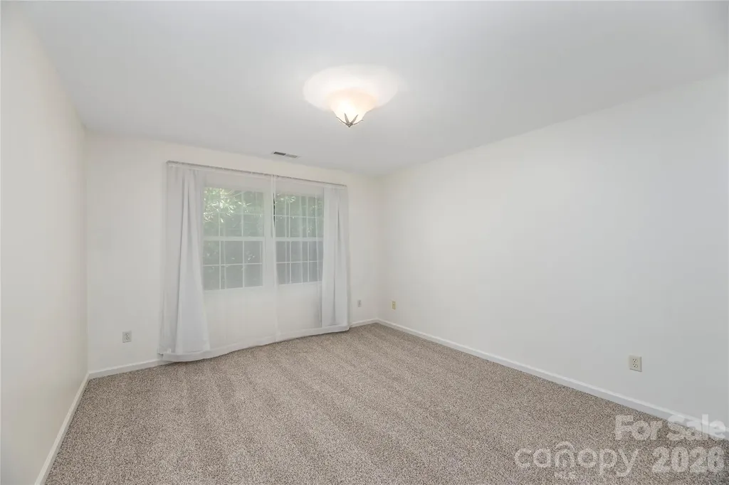 602 Hidden Springs Drive Asheville NC 28804
