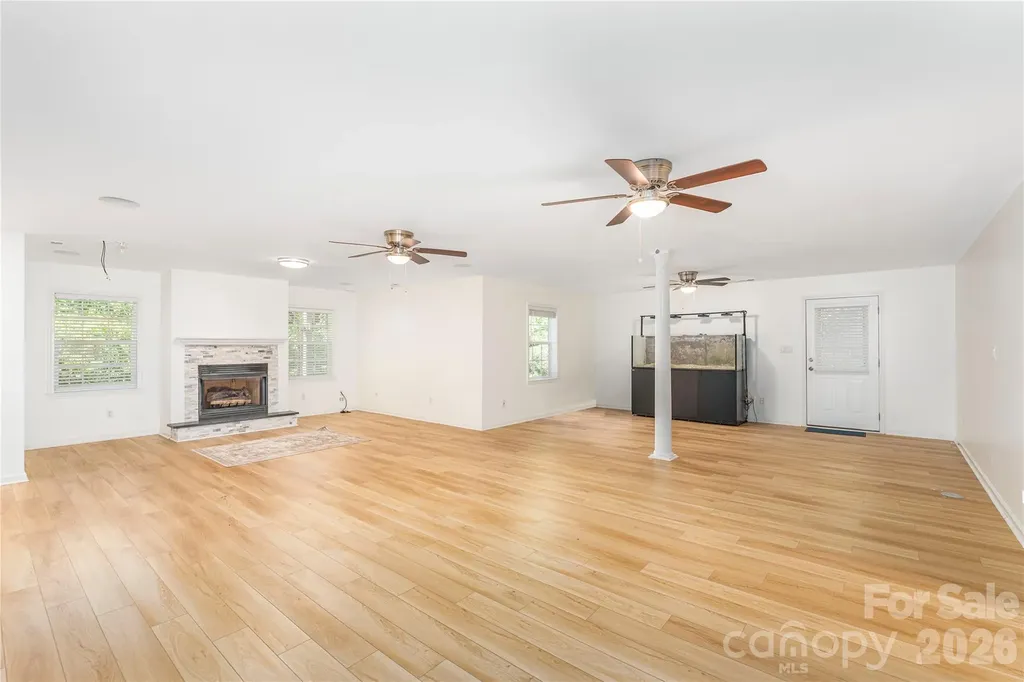 602 Hidden Springs Drive Asheville NC 28804