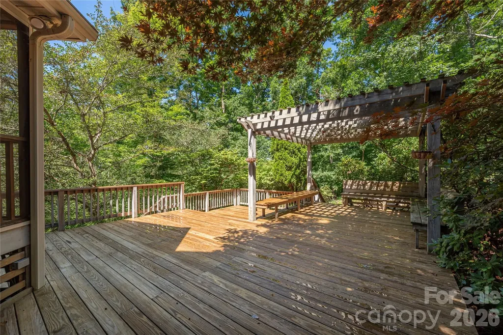 602 Hidden Springs Drive Asheville NC 28804