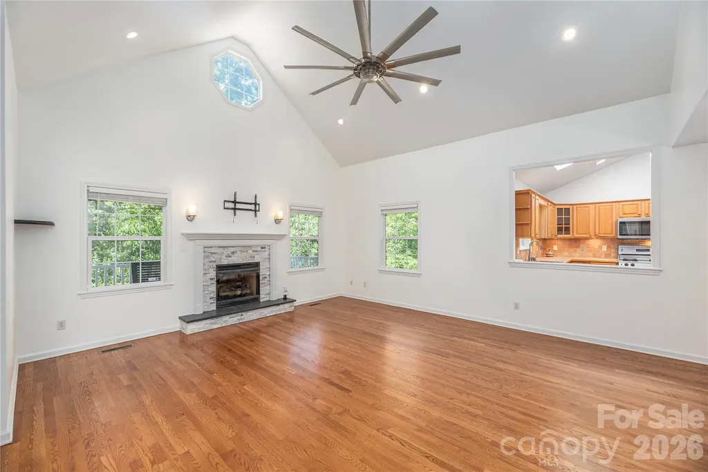 602 Hidden Springs Drive Asheville NC 28804