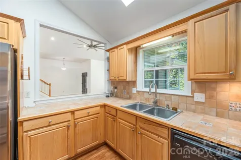 602 Hidden Springs Drive Asheville NC 28804