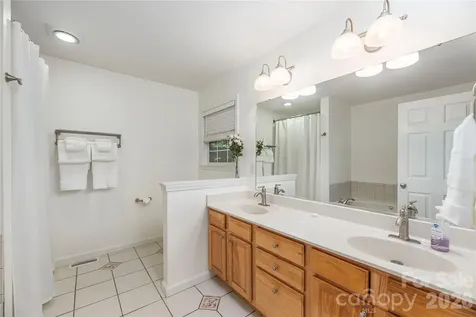 602 Hidden Springs Drive Asheville NC 28804