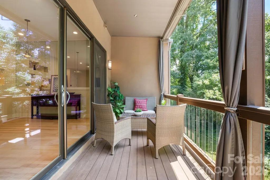 26 Macallan Lane Asheville NC 28805