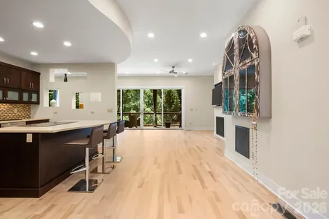 26 Macallan Lane Asheville NC 28805