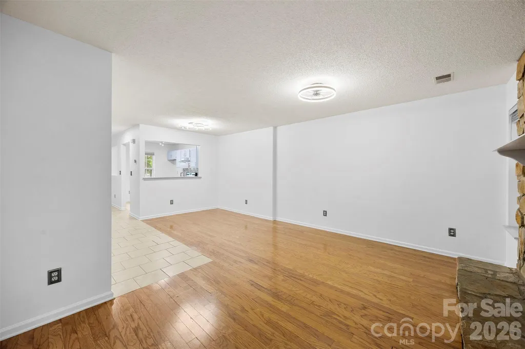 6404 Windsor Gate Lane Charlotte NC 28215