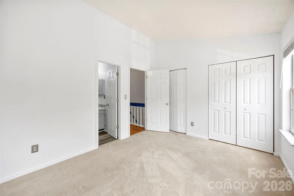 6404 Windsor Gate Lane Charlotte NC 28215