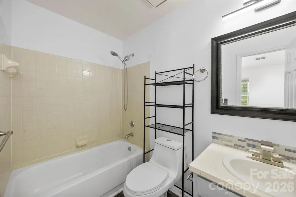 6404 Windsor Gate Lane Charlotte NC 28215