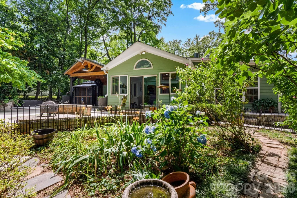 1889 Faculty Drive Winston Salem NC 27106