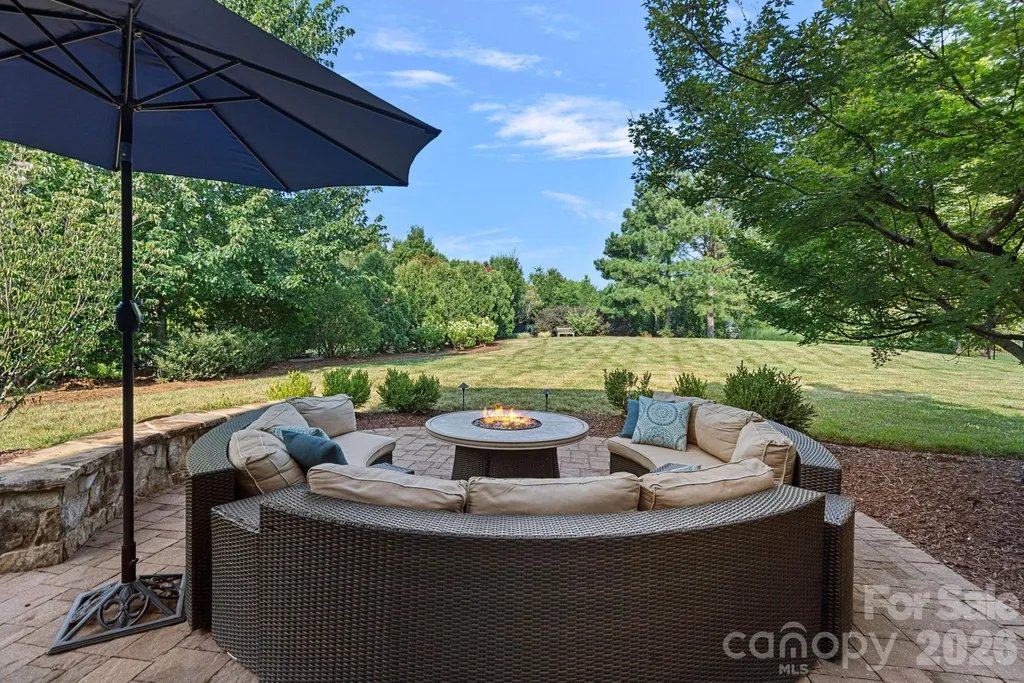 817 Wheatfield Drive Waxhaw NC 28173