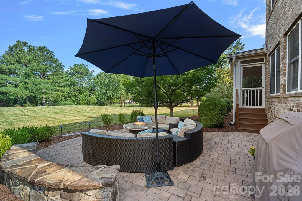 817 Wheatfield Drive Waxhaw NC 28173