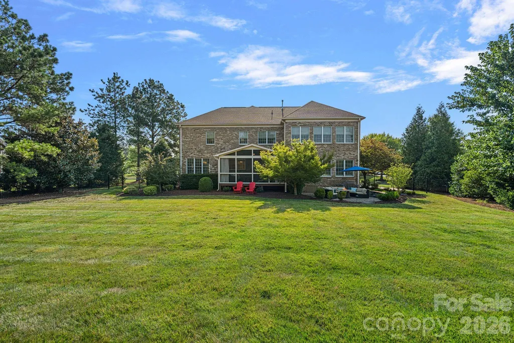 817 Wheatfield Drive Waxhaw NC 28173