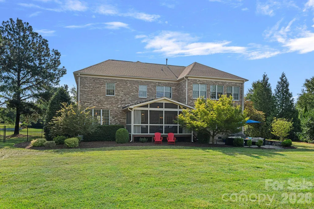 817 Wheatfield Drive Waxhaw NC 28173
