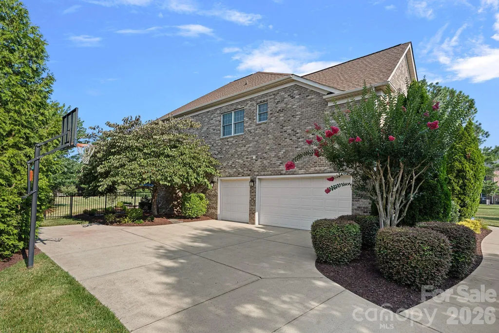 817 Wheatfield Drive Waxhaw NC 28173