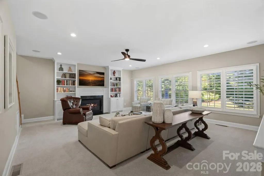 817 Wheatfield Drive Waxhaw NC 28173