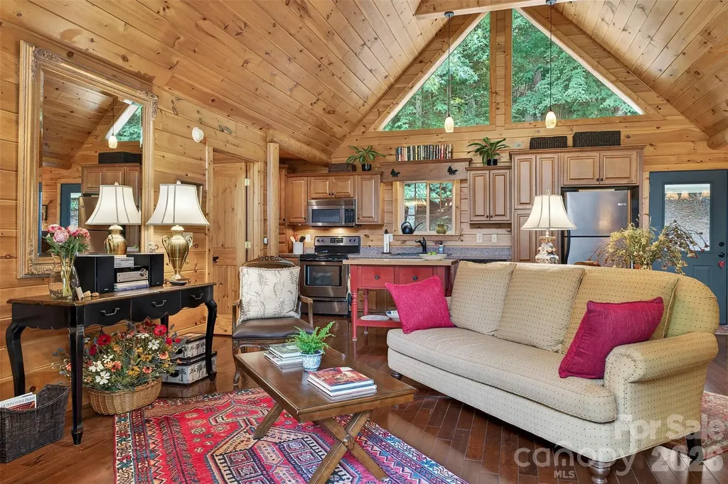 243 Riversound Village Hayesville NC 28904