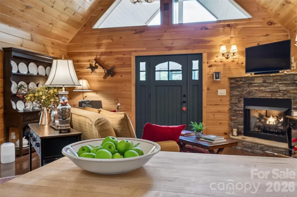 243 Riversound Village Hayesville NC 28904