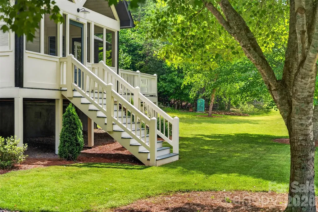 243 Riversound Village Hayesville NC 28904