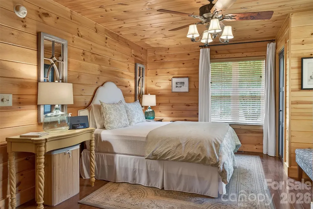 243 Riversound Village Hayesville NC 28904