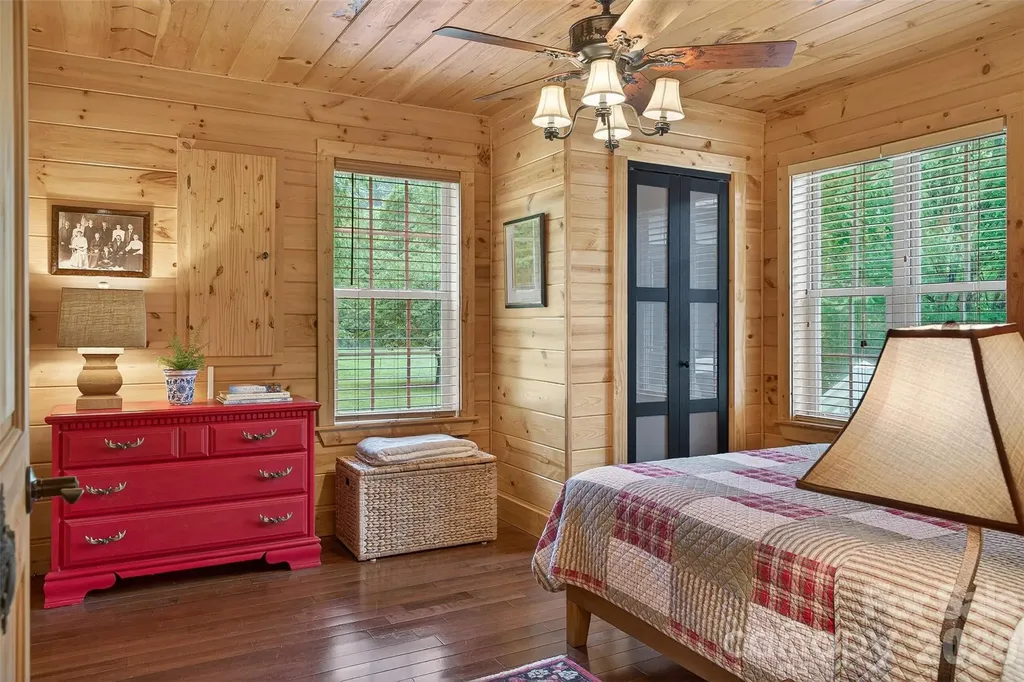 243 Riversound Village Hayesville NC 28904