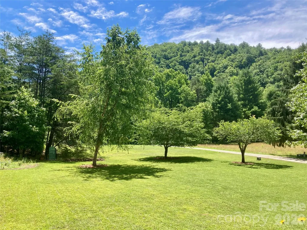 243 Riversound Village Hayesville NC 28904