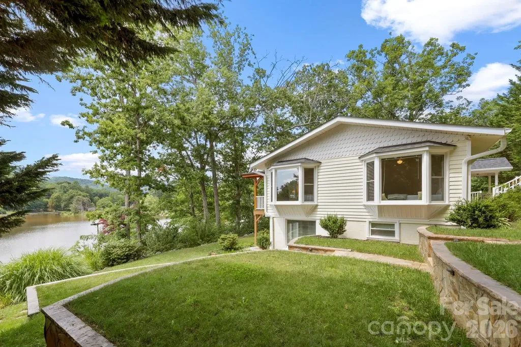 211 Rhododendron Avenue Black Mountain NC 28711