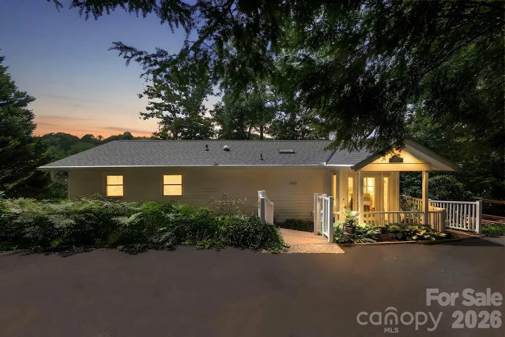 211 Rhododendron Avenue Black Mountain NC 28711