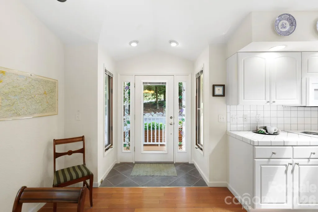 211 Rhododendron Avenue Black Mountain NC 28711