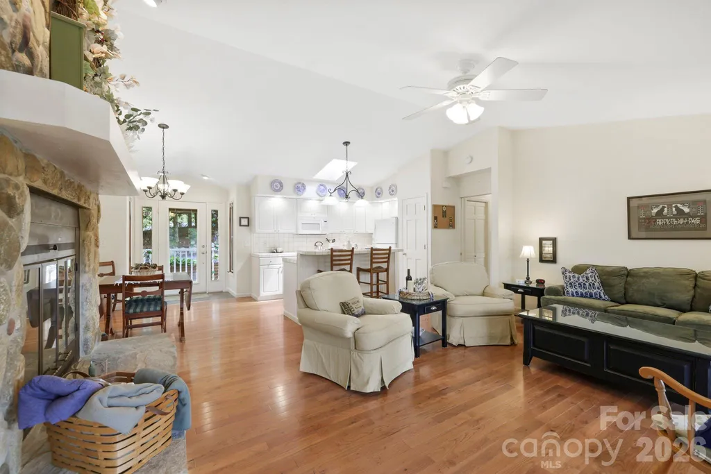 211 Rhododendron Avenue Black Mountain NC 28711