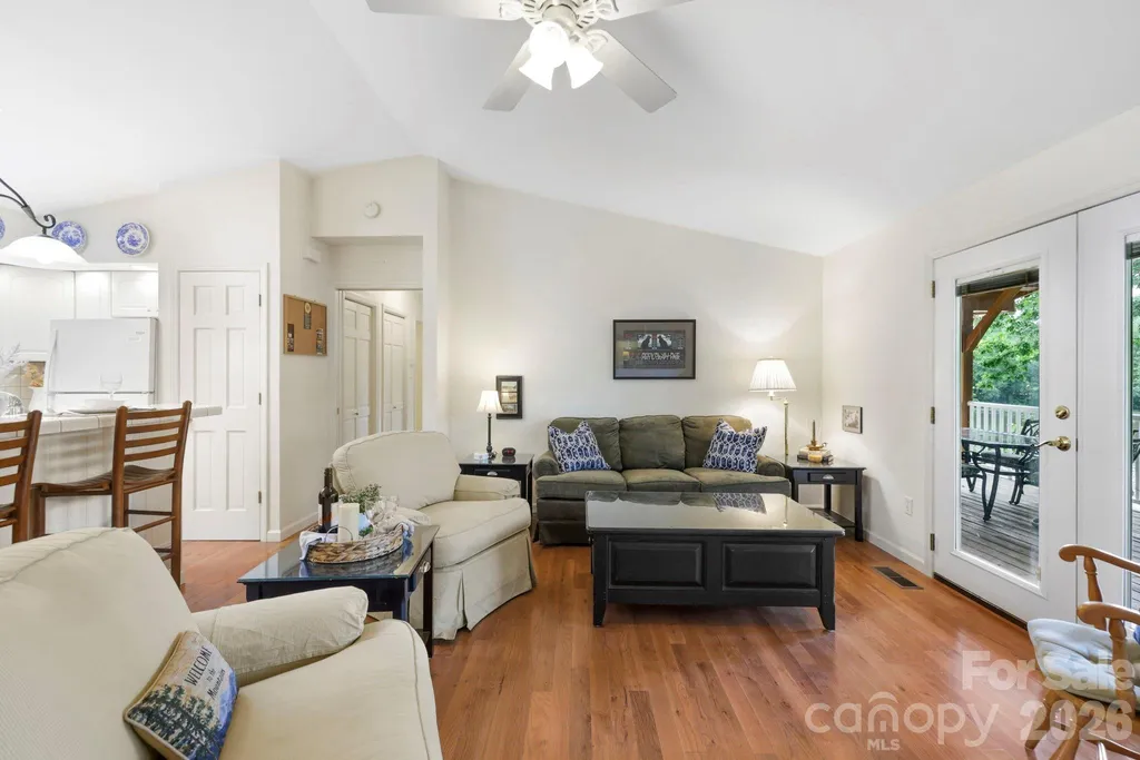 211 Rhododendron Avenue Black Mountain NC 28711