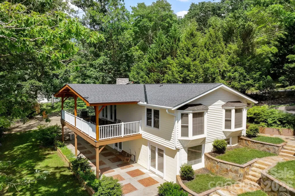 211 Rhododendron Avenue Black Mountain NC 28711