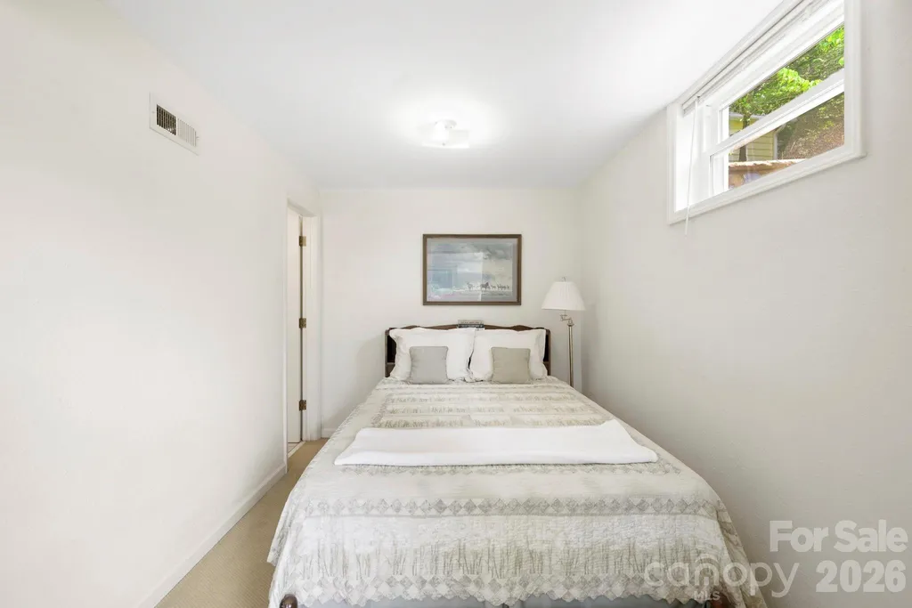 211 Rhododendron Avenue Black Mountain NC 28711