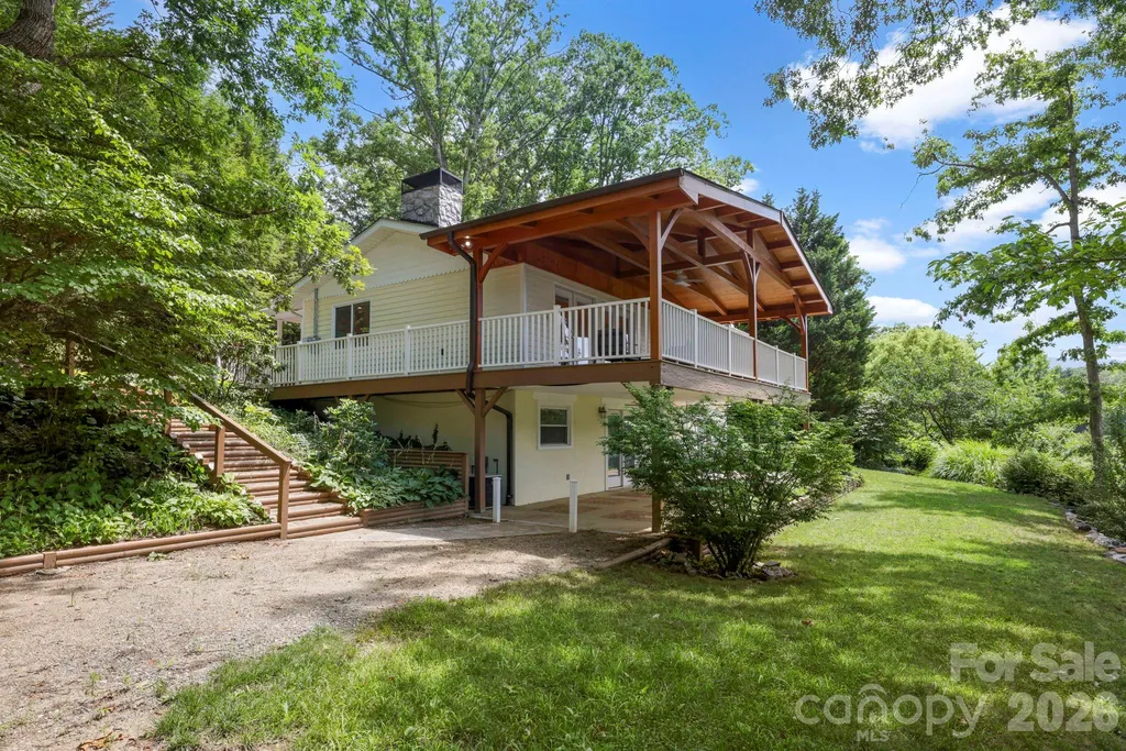 211 Rhododendron Avenue Black Mountain NC 28711