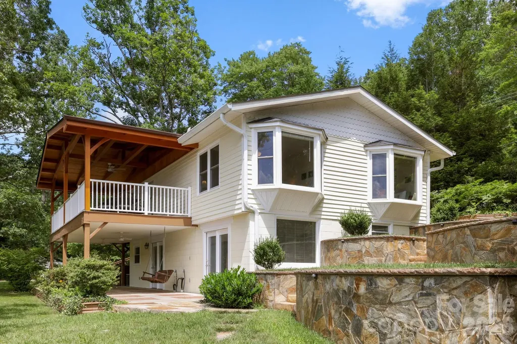 211 Rhododendron Avenue Black Mountain NC 28711