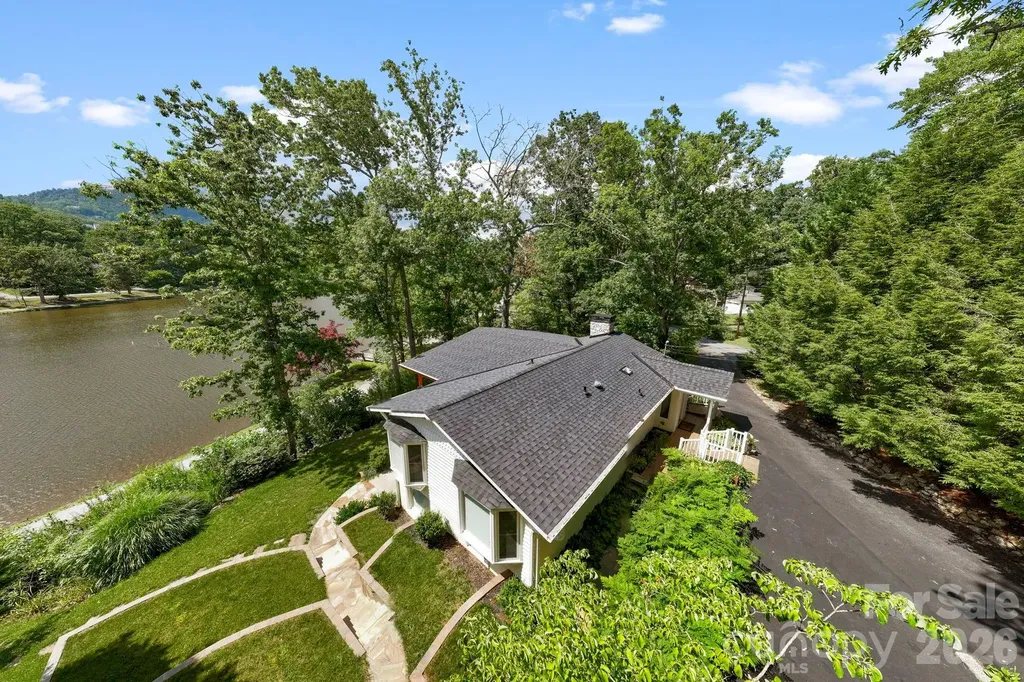211 Rhododendron Avenue Black Mountain NC 28711