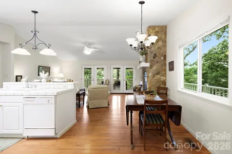 211 Rhododendron Avenue Black Mountain NC 28711